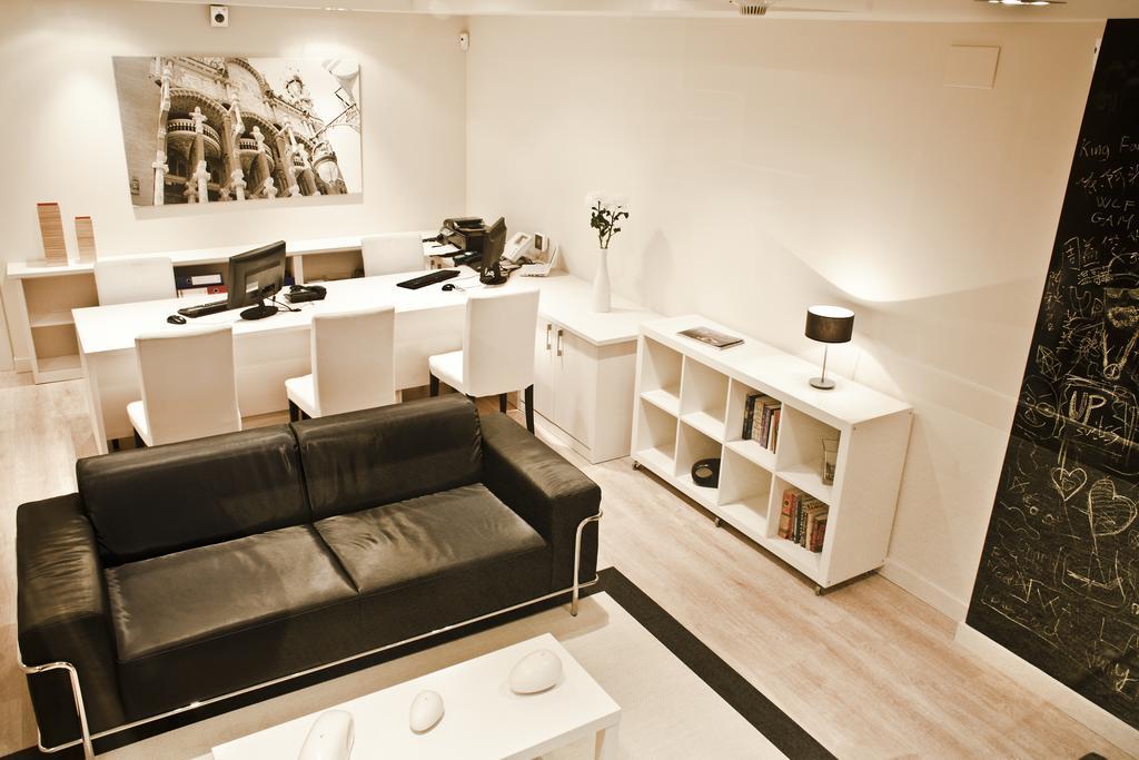 Up Suites Bcn Barcelona Buitenkant foto