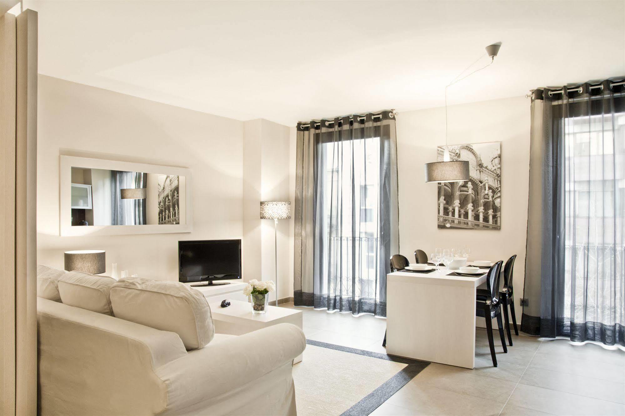 Up Suites Bcn Barcelona Buitenkant foto
